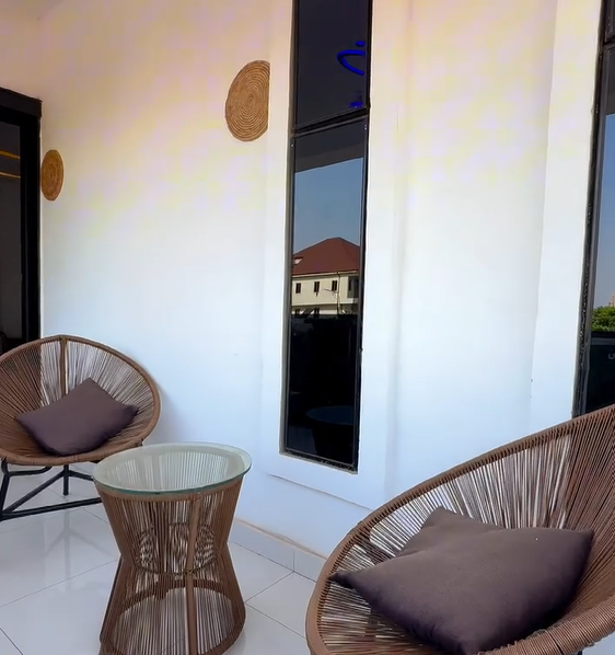 Luxury 3 bedroom duplex private compound